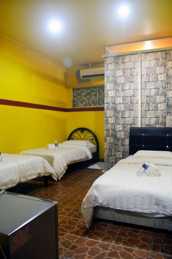 Warisan Family Inn Semporna Exterior photo