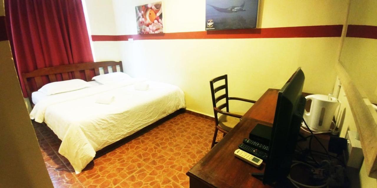 Warisan Family Inn Semporna Exterior photo